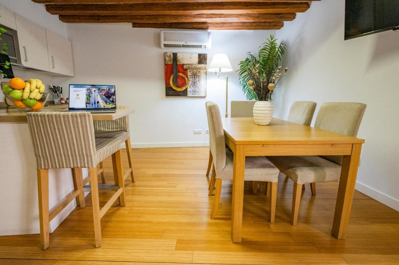 Apartamentos Huertas Madrid Exterior foto
